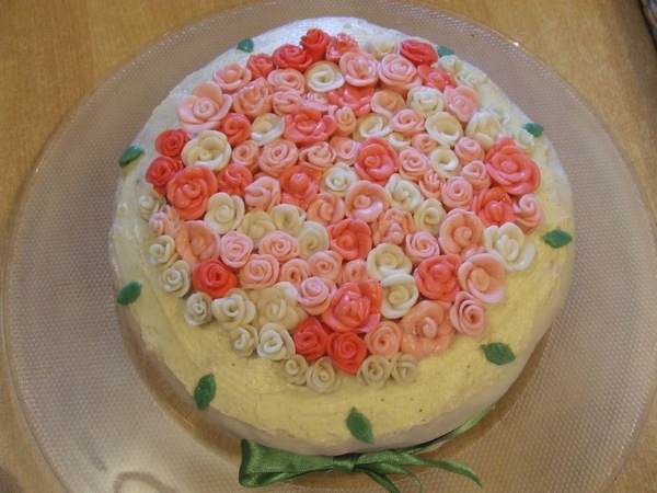 Törökmogyorós fehérpiskóta torta